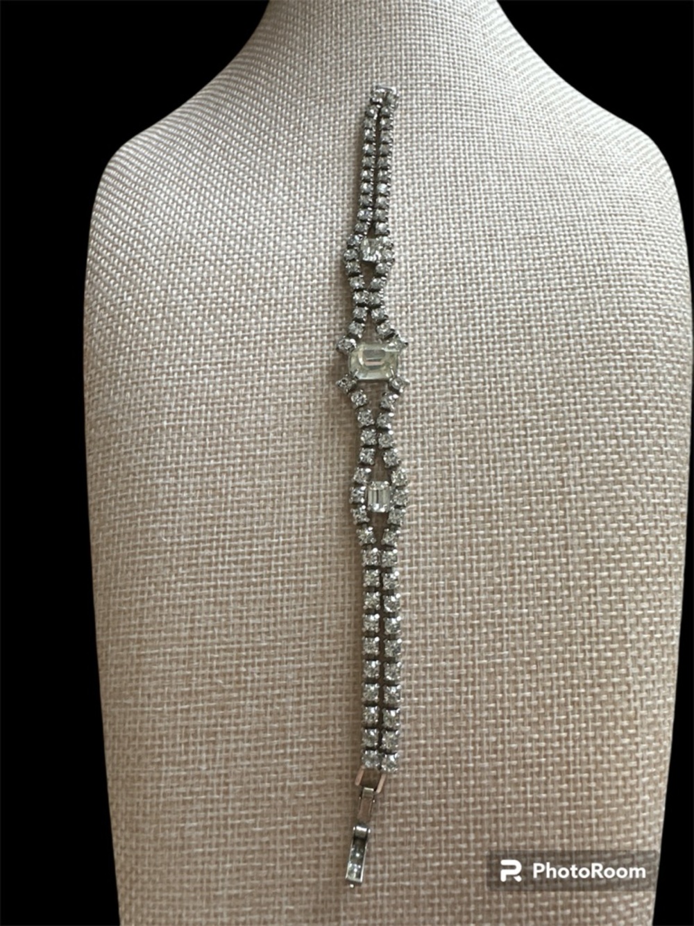 Beautiful Vintage Kramer Classic Rhinestone Bracelet in Silver